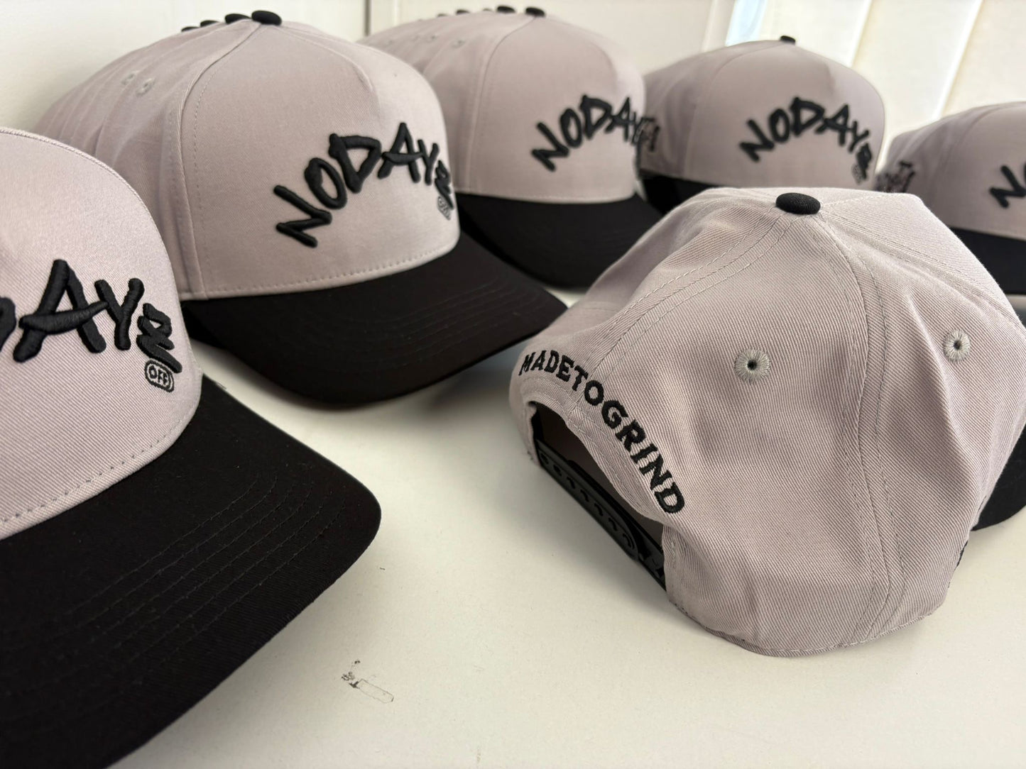 (NO DAYS OFF) HATS