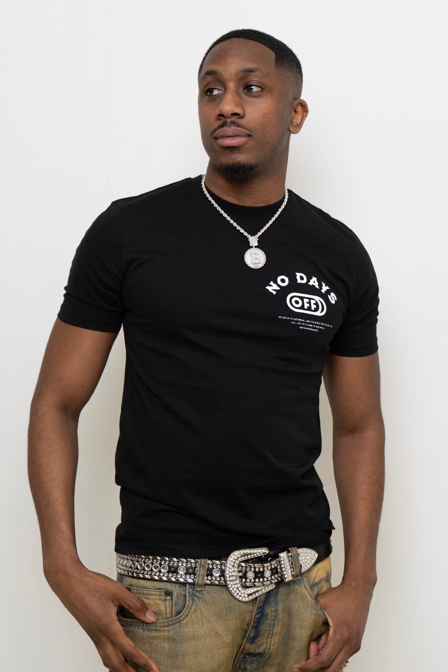 No Days Off Heavyweight T-Shirt